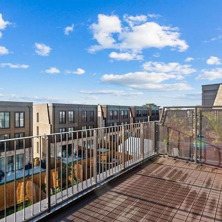 Amazing New Built Townhouse With Garden In London Hendon Exterior foto