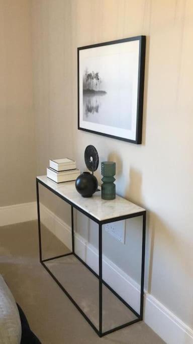 Amazing New Built Townhouse With Garden In London Hendon Exterior foto